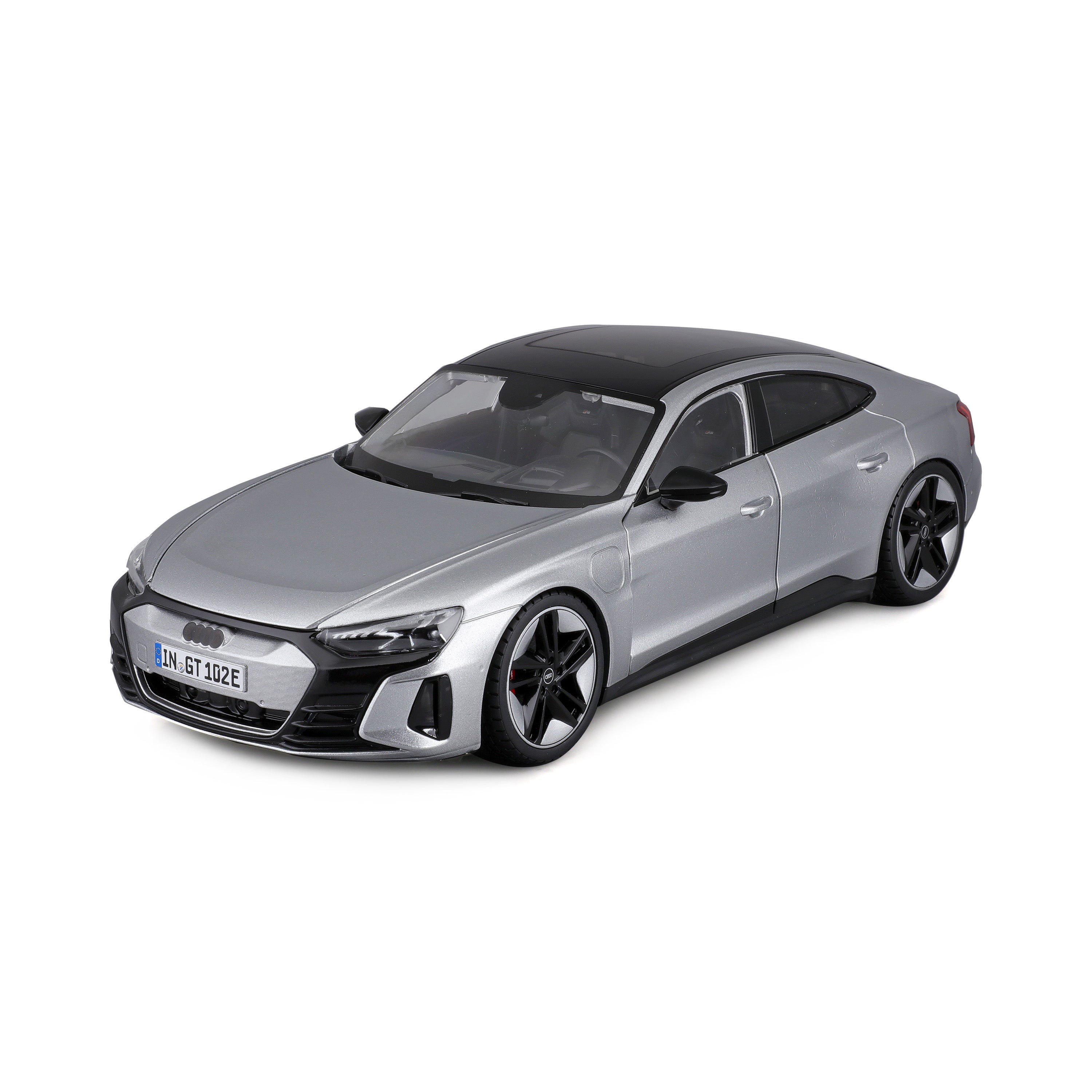 Modellauto Audi RS e-tron GT silber von 2022 im Maßstab 1:18