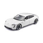 Modellauto Porsche Taycan im Maßstab 1:24