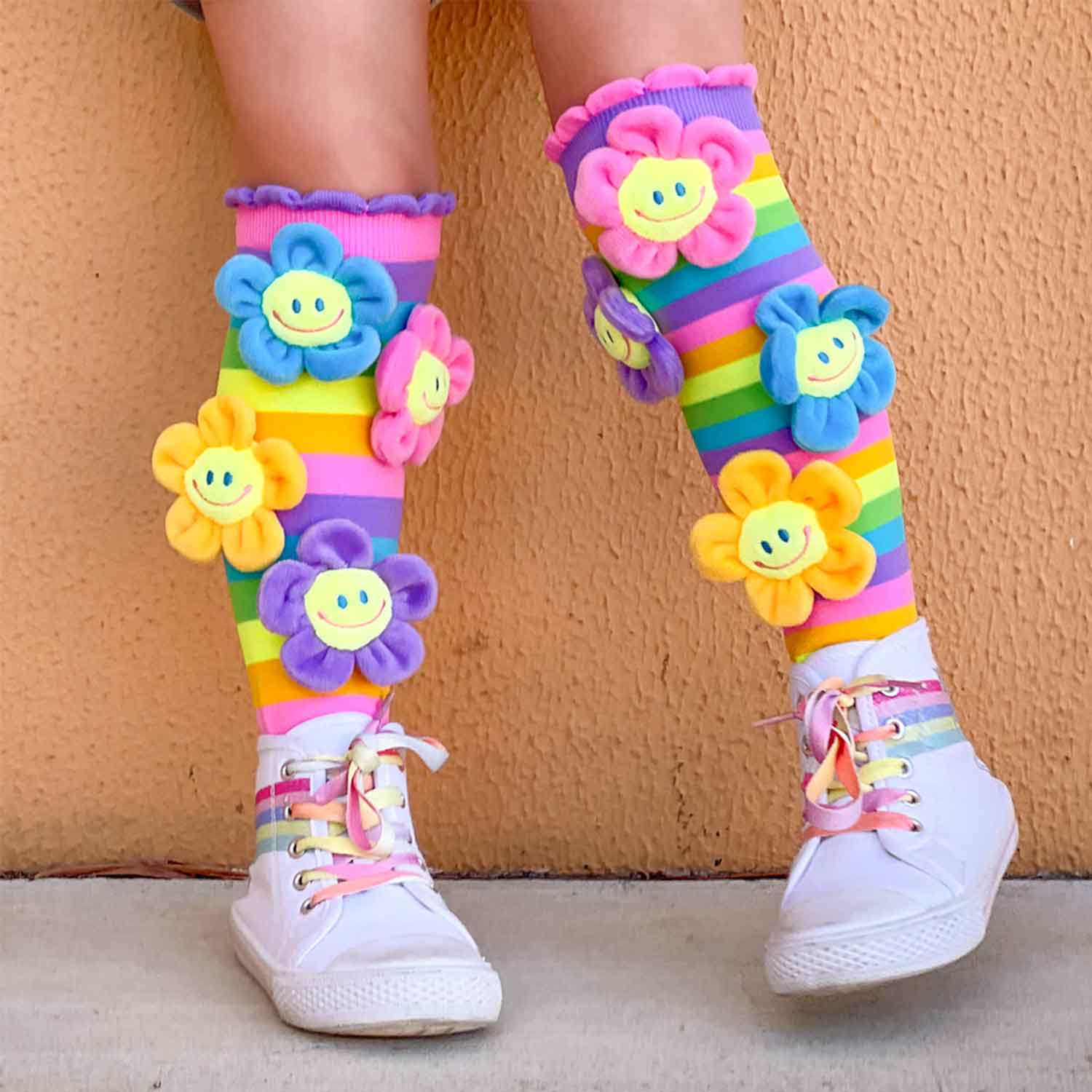 Farbenfrohe Socken mit Blumen Muster und 3D Applikationen, 6-99 Jahre geeignet