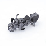 Maisto Ford F-1 Pickup (1948) + WLA Flathead (1942) Modellauto 1:24
