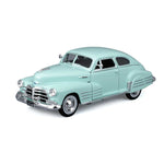 Modellauto Chevrolet Fleetline Aerosedan ´48 grün im Maßstab 1:24
